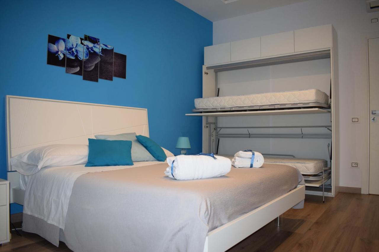 Mare Di Luci Bed & Breakfast Salerno Bagian luar foto